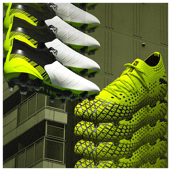The PUMA RUSH pack is a pure boost of consciousness that lets footballers play without fear and without limits